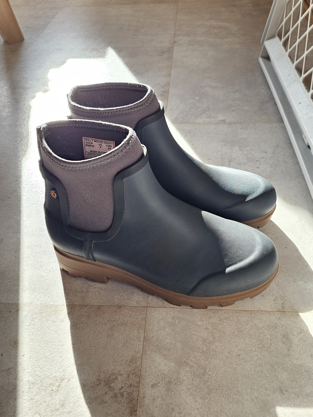Bogs Holly Chelsea Ankle Rain Booties